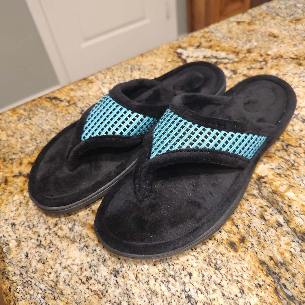 Brookstone Black Flip Flops Size M Women's Comfort Sandals